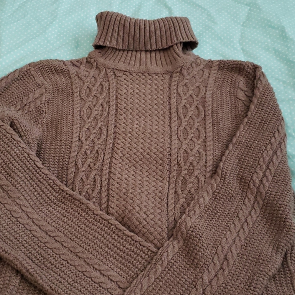 Juniors Girls long sleeve turtleneck knit sweater.